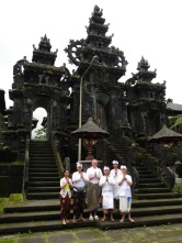 Besakih temple, šventykla, Bali, Balis, Indonesia, Indonezija, inside, viduje