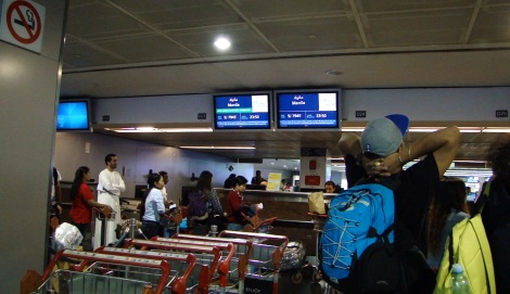 Cebu Pacific, check, in, Dubai, Airport, flight, queue, line, eilė, skrydis, registracija